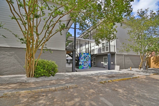 Ingleside Gardens in Baton Rouge, LA - Building Photo - Building Photo