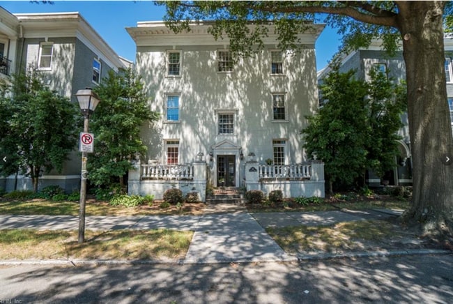 property at 1015 Colonial Ave