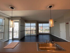 521 President Clinton Ave in Little Rock, AR - Building Photo - Building Photo