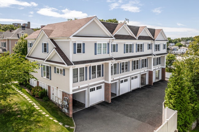 Luxury Townhouses in Greenwich, CT - Foto de edificio - Building Photo