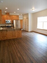 646 SW Taft St in McMinnville, OR - Foto de edificio - Building Photo