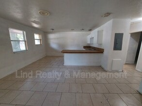 7232 Rutledge Pearson Dr in Jacksonville, FL - Foto de edificio - Building Photo