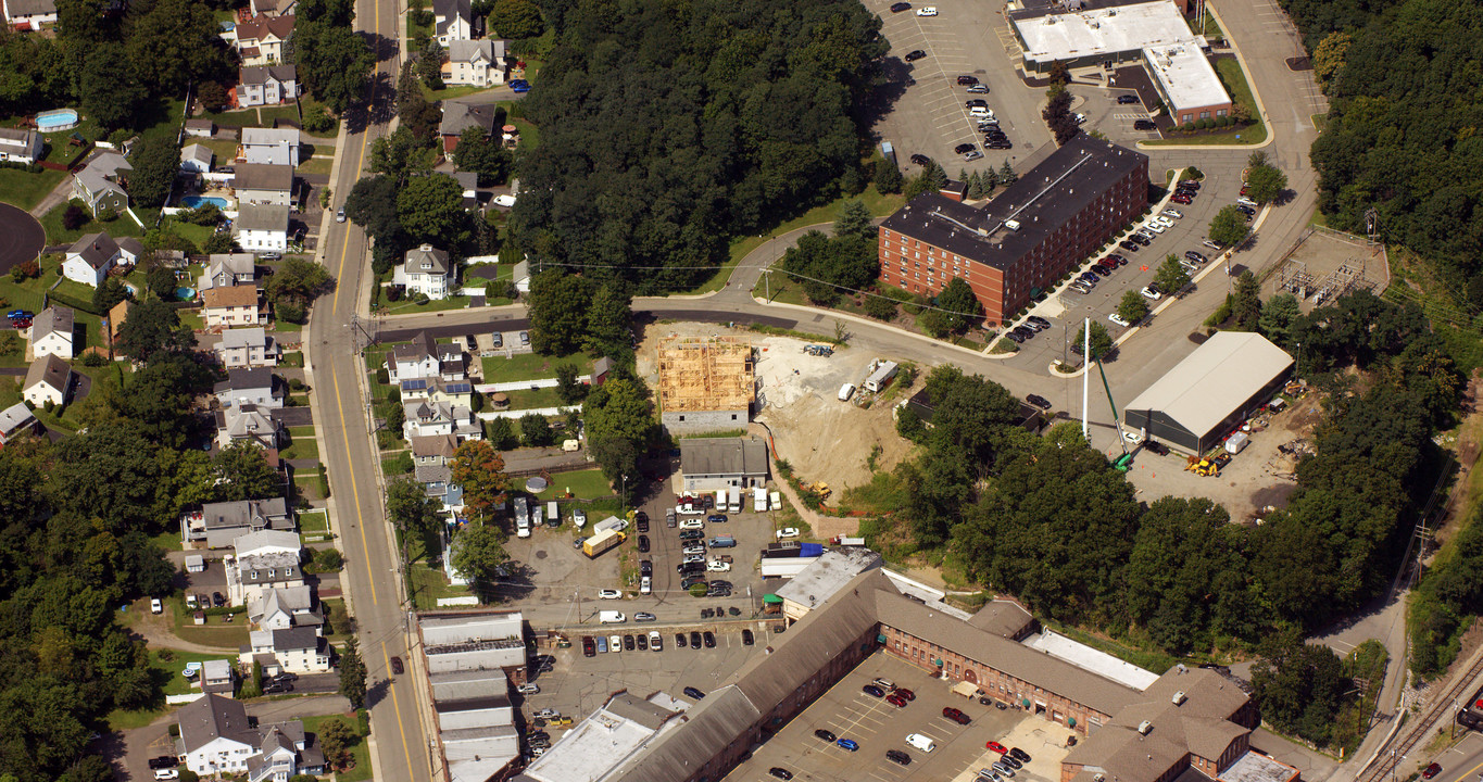 7 Whitteck St in Butler, NJ - Foto de edificio