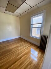 7 Stickney Ave in Somerville, MA - Foto de edificio - Building Photo