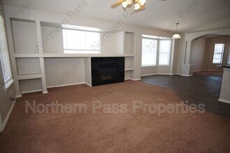 10002 Cross St in El Paso, TX - Building Photo - Building Photo