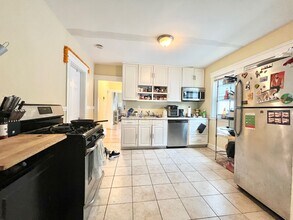 120 Holton St, Unit 2 in Boston, MA - Building Photo - Building Photo