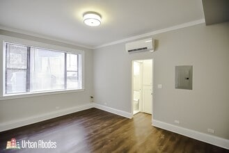 816 W Lakeside Pl, Unit A05C in Chicago, IL - Foto de edificio - Building Photo