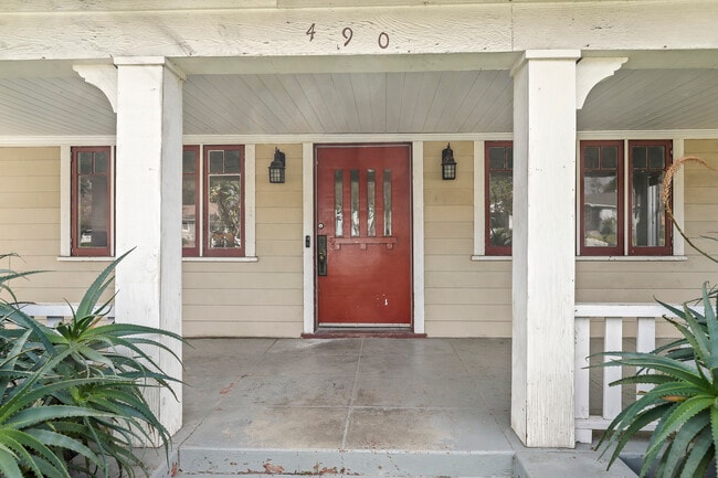 490 MacDonald in Pasadena, CA - Building Photo - Building Photo