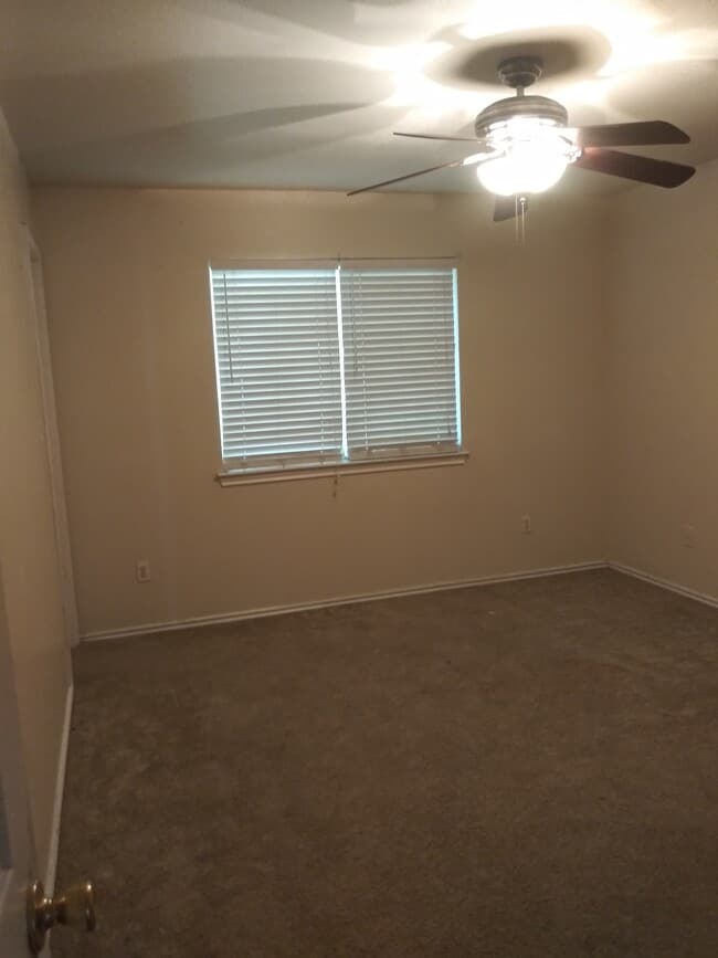 855 Sagewood Trl in San Marcos, TX - Foto de edificio - Building Photo