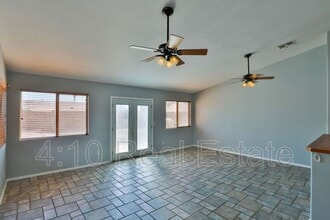 30725 N Royal Oak Way in San Tan Valley, AZ - Building Photo - Building Photo