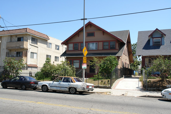 2640 James M Wood Blvd in Los Angeles, CA - Building Photo - Building Photo