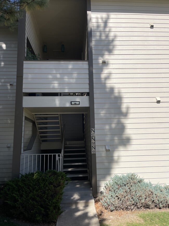 3465 Lochwood Dr