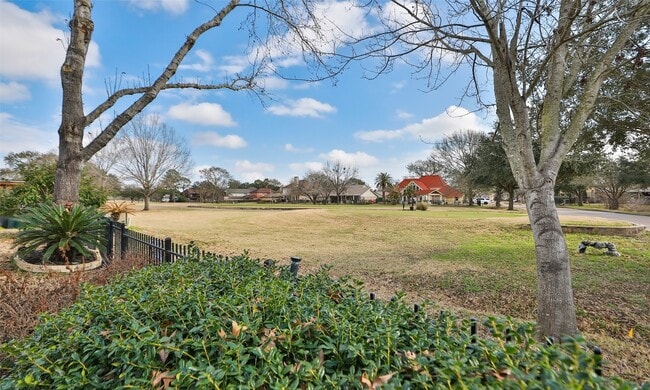 property at 7502 Holly Ct Estates Dr