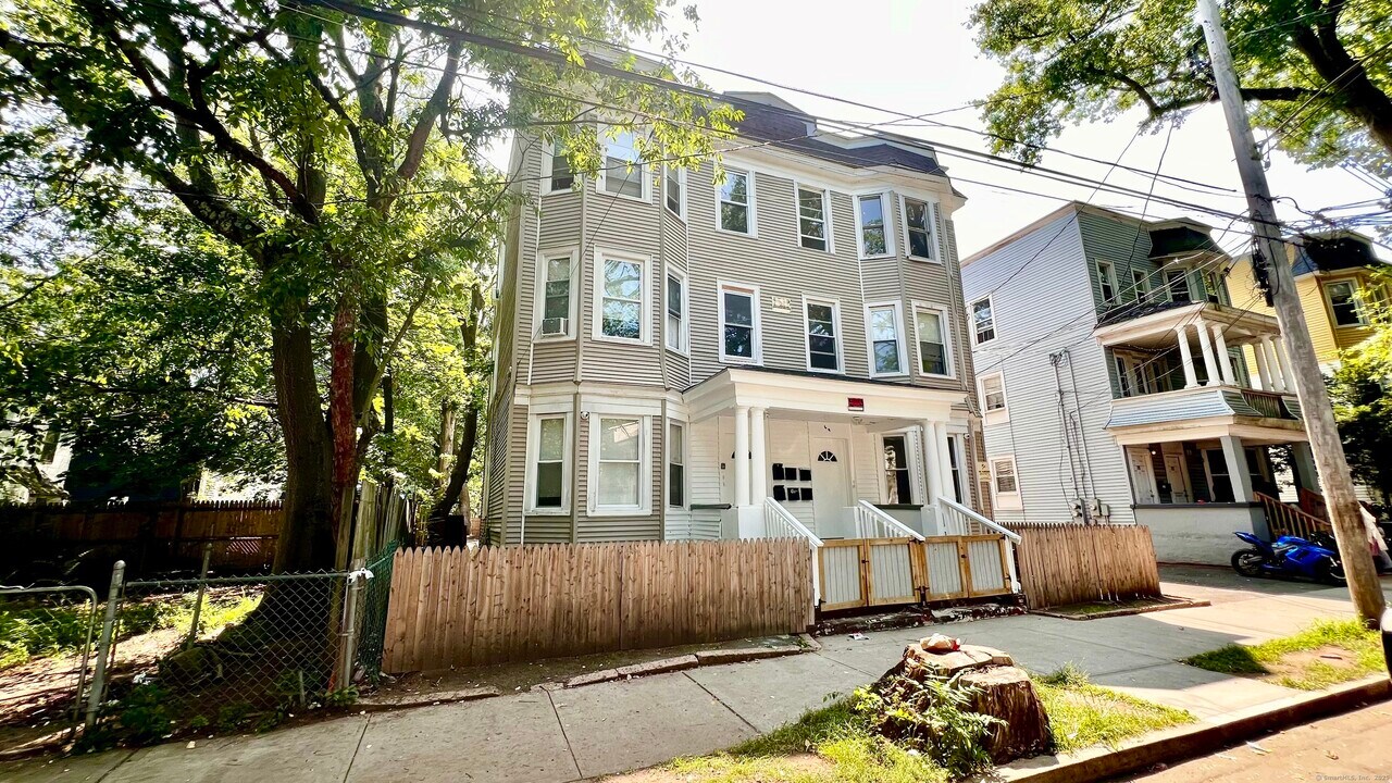 66 Read St in New Haven, CT - Building Photo