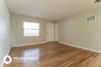 1010 Sierra Ln in Orlando, FL - Building Photo - Building Photo