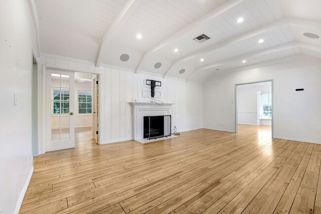 4444 Radford Ave in Los Angeles, CA - Building Photo - Building Photo