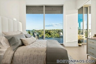 160 Merrimack St in Haverhill, MA - Building Photo - Building Photo