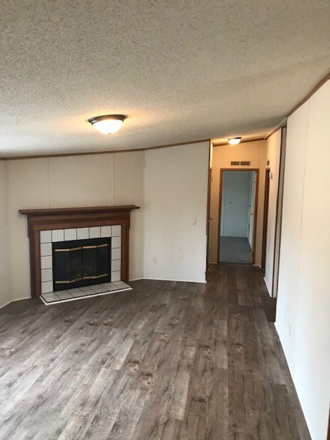 201 Rockingham Rd in Johnson City, TN - Building Photo - Building Photo