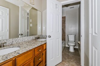 6583 Shaker Ln in Memphis, TN - Building Photo - Building Photo