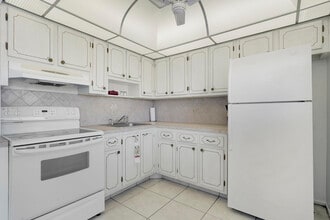 2132 NE 1st Way in Boynton Beach, FL - Building Photo - Building Photo