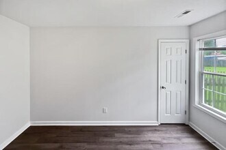 6810 Ironwood Cir in Greensboro, NC - Building Photo - Building Photo