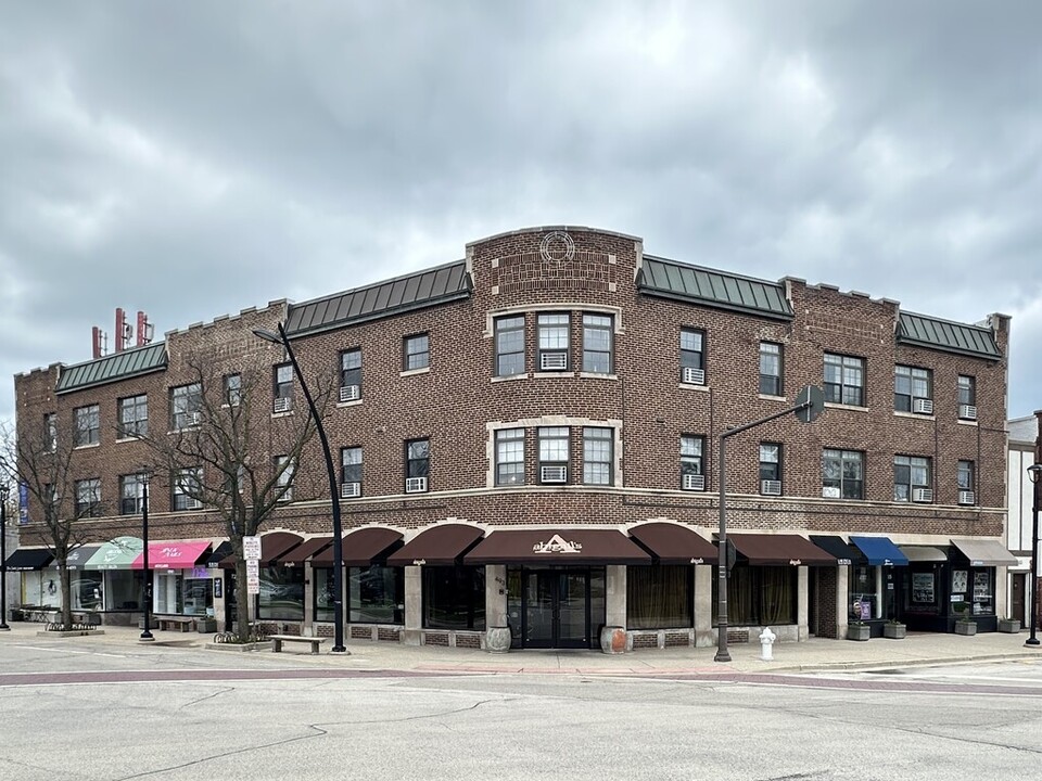 728 St Johns Ave in Highland Park, IL - Building Photo