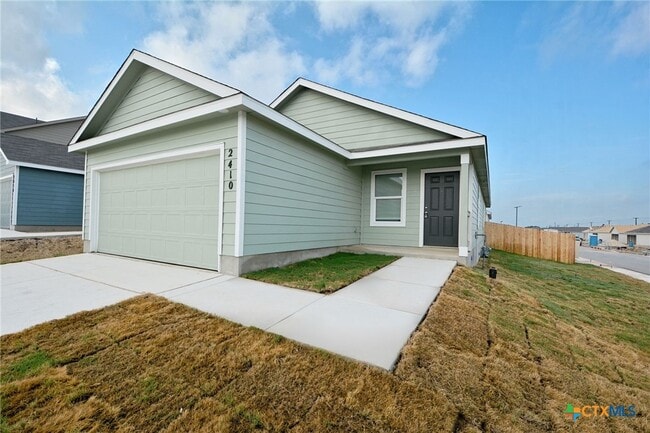 2410 Broken Arrow in Canyon Lake, TX - Building Photo - Building Photo