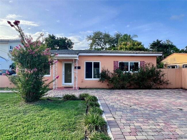 property at 6225 SW 26th St