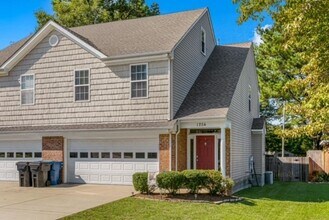 1254 Bells Rd in Virginia Beach, VA - Building Photo - Building Photo