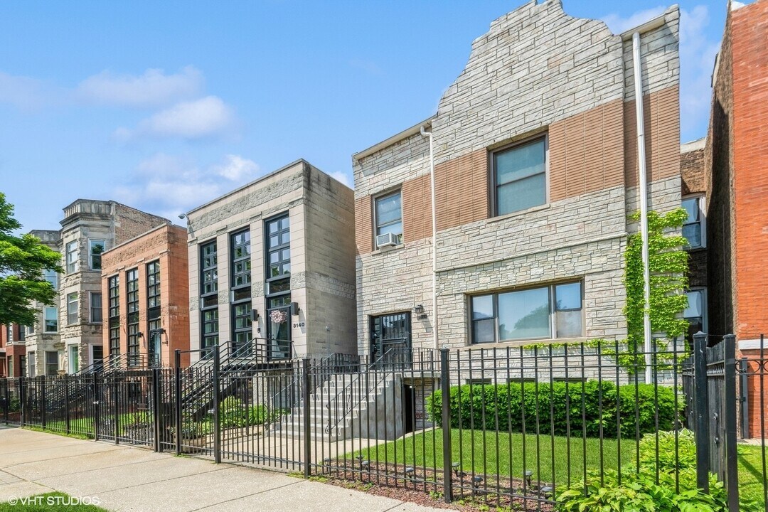 3136 S Prairie Ave in Chicago, IL - Building Photo