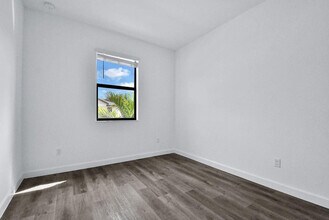 4083 Sunset Wy in Pompano Beach, FL - Building Photo - Building Photo