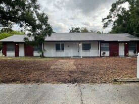625 Wildwood Way, Unit 625 in Clearwater, FL - Building Photo