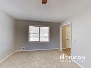 1418 Millstream Trail NW in Lawrenceville, GA - Foto de edificio - Building Photo