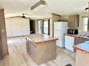 15607 Atwood Ln in Crosby, TX - Building Photo - Building Photo