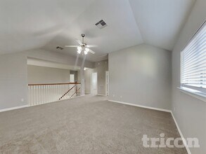 8026 N Tarrytown Crossing Dr in Conroe, TX - Building Photo - Building Photo