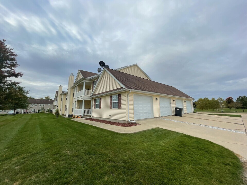 516 N James in Tolono, IL - Building Photo