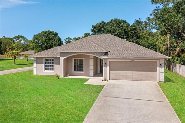 1356 Haverford Ln in Sebastian, FL - Building Photo - Building Photo