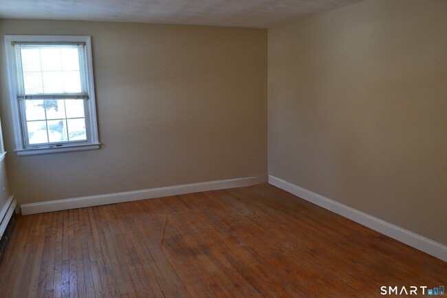 108 Schultz Rd in Berlin, CT - Building Photo - Building Photo