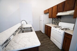 1903 Prairie Knoll Ct, Unit A in Austin, TX - Foto de edificio - Building Photo