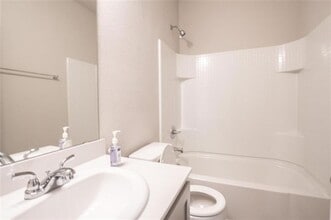 951 Hurstwood Dr in Van Alstyne, TX - Building Photo - Building Photo