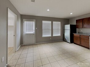 429 Sandy Creek Dr in Fort Worth, TX - Building Photo - Building Photo
