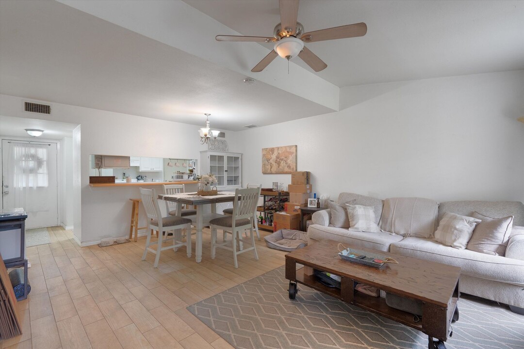 6029 Old Fredericksburg Rd in Austin, TX - Building Photo
