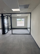 22760 Hawthorne Blvd in Torrance, CA - Foto de edificio - Building Photo