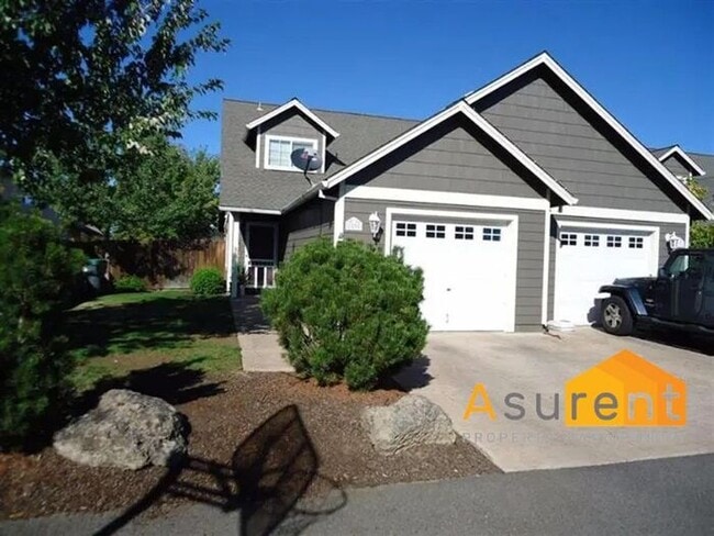 1296 Clearsprings Dr in Medford, OR - Building Photo - Building Photo