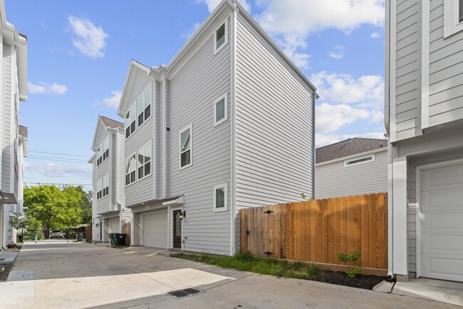 property at 623 Link Rd