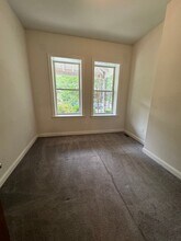 4049 Spruce St, Unit A in Philadelphia, PA - Foto de edificio - Building Photo