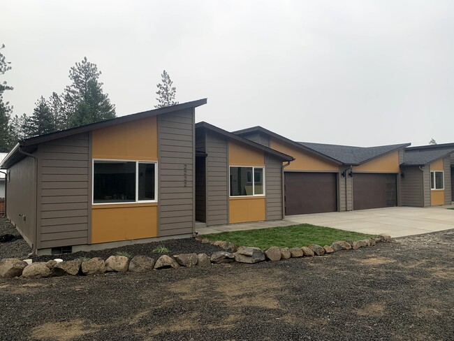 2222 E Winger Rd in Spokane, WA - Building Photo - Building Photo