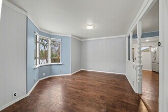 812 E Grove St in Midland, MI - Building Photo - Building Photo