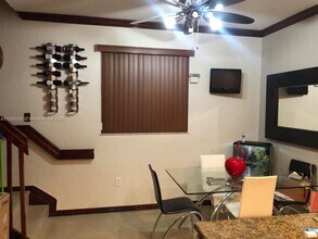 420 E 1st Ave in Hialeah, FL - Building Photo - Building Photo