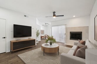 Chatham Court and Reflections in Dallas, TX - Foto de edificio - Building Photo